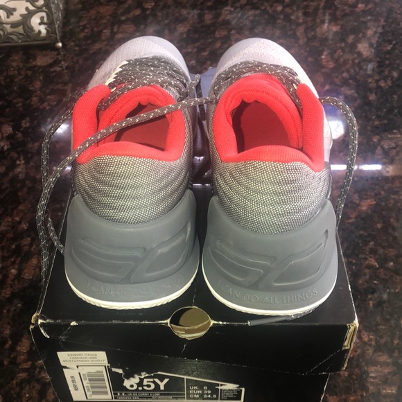 S CURRY SNEAKERS - Picture 2 of 8